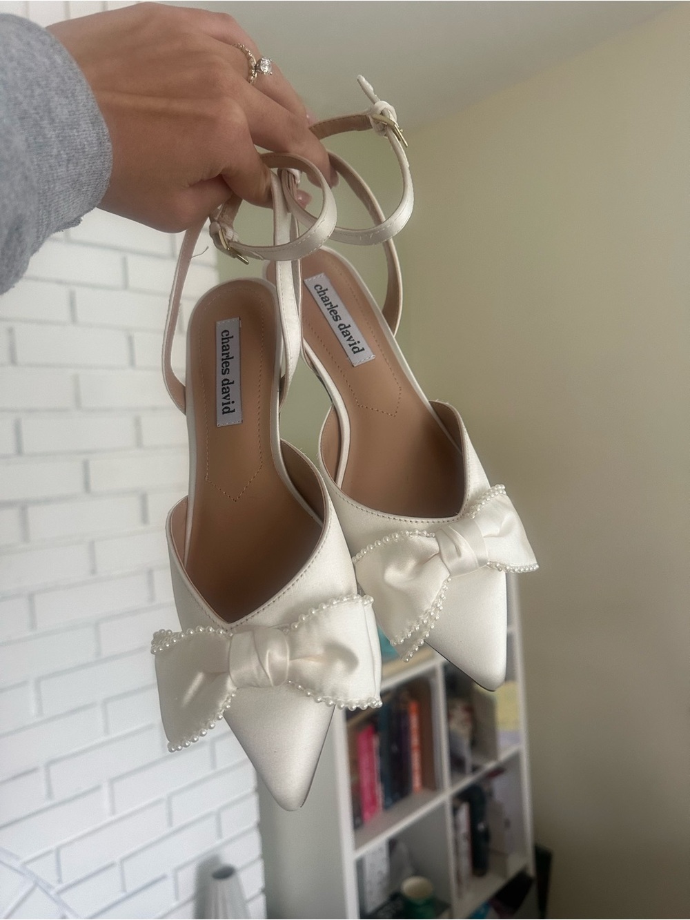 Charles David Ivory Pearl-Trim Bow Pointed Slingback Flats NWT 6.5